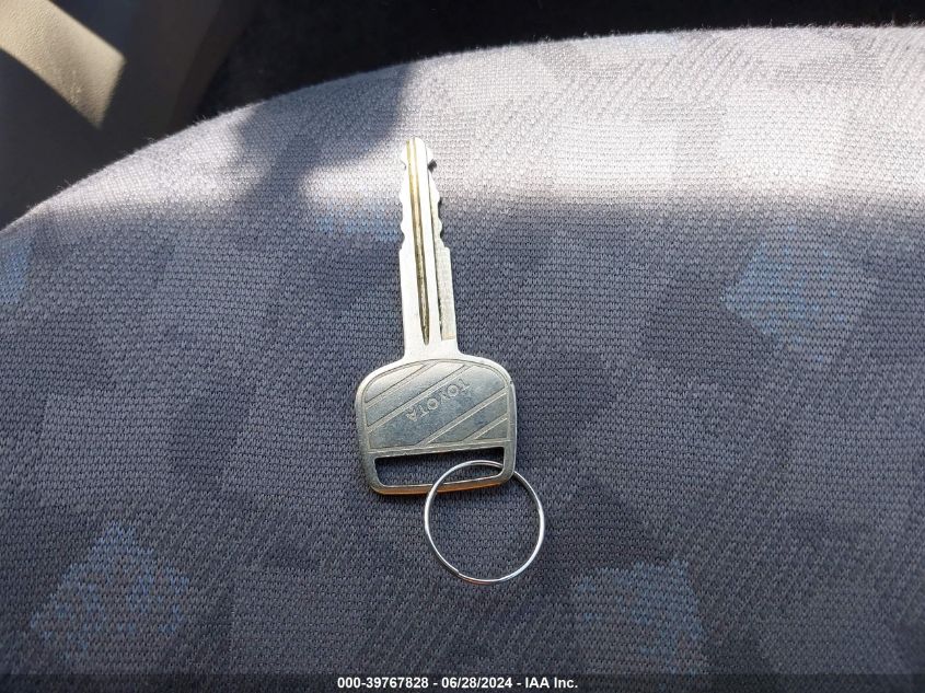 2000 Toyota Echo VIN: JTDAT1230Y0037392 Lot: 39767828