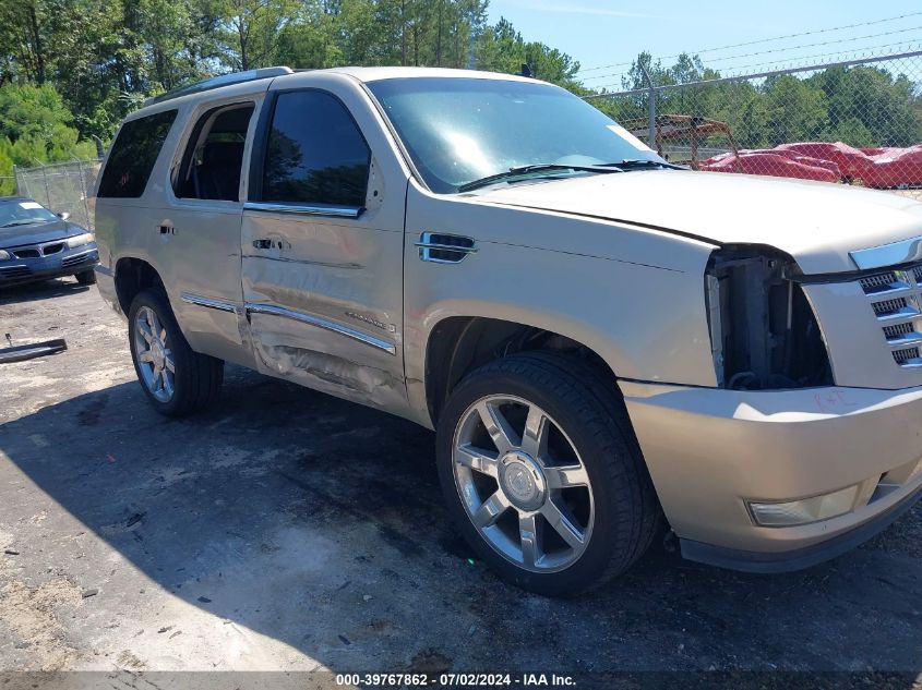 2008 Cadillac Escalade Standard VIN: 1GYEC63818R151366 Lot: 39767862