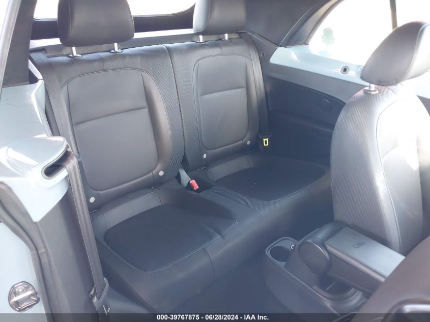 2015 Volkswagen Beetle 1.8T VIN: 3VW517AT4FM801070 Lot: 39767875