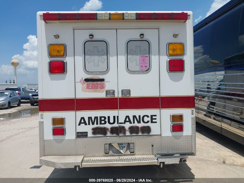 2001 Ford Econoline E450 Super Duty Cutwy Van VIN: 1FDXE45F01HB41623 Lot: 39768025