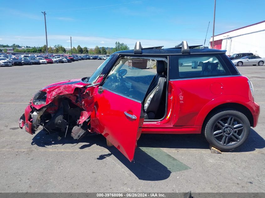 2011 Mini Cooper VIN: WMWSU3C5XBT182309 Lot: 39768096