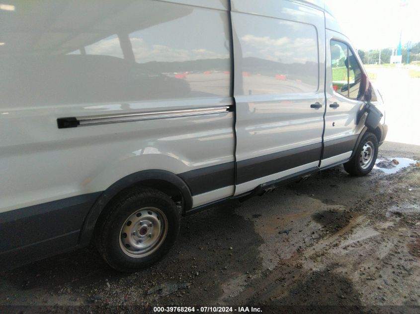 1FTKR3XM5JKB48319 2018 Ford Transit-250