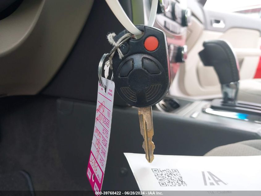 2010 Ford Fusion Hybrid VIN: 3FADP0L38AR379565 Lot: 39768422