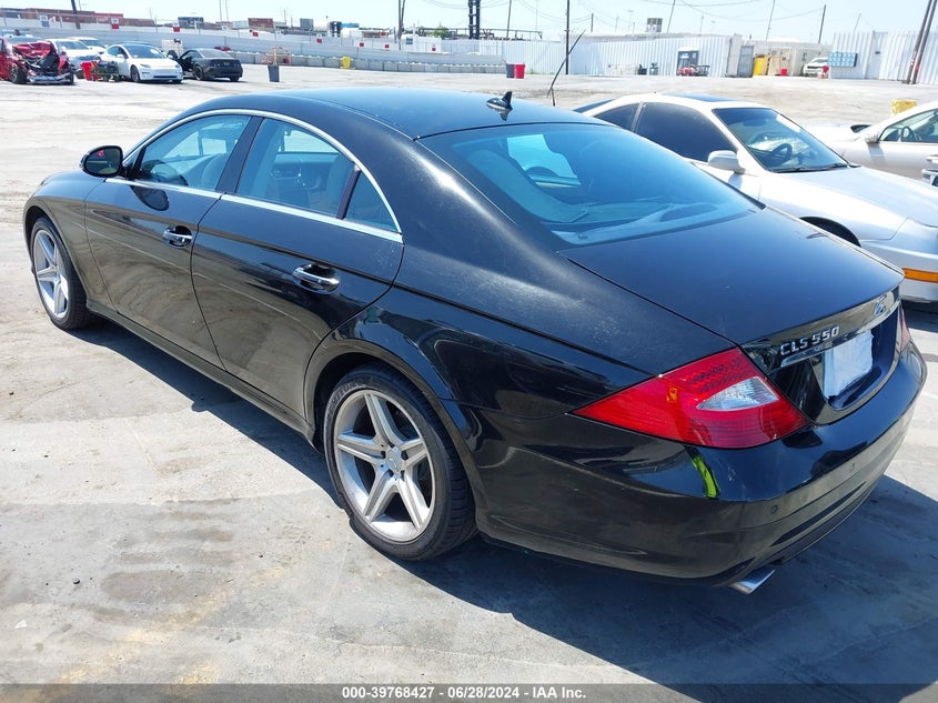 2008 Mercedes-Benz Cls 550 VIN: WDDDJ72XX8A133975 Lot: 39768427