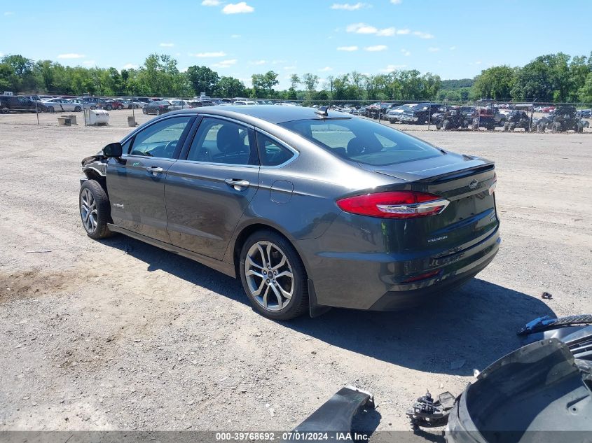 2019 Ford Fusion Hybrid Titanium VIN: 3FA6P0RU8KR176542 Lot: 39768692