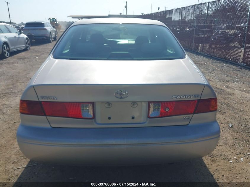 2000 Toyota Camry Le V6 VIN: 4T1BF22K7YU949451 Lot: 39768806