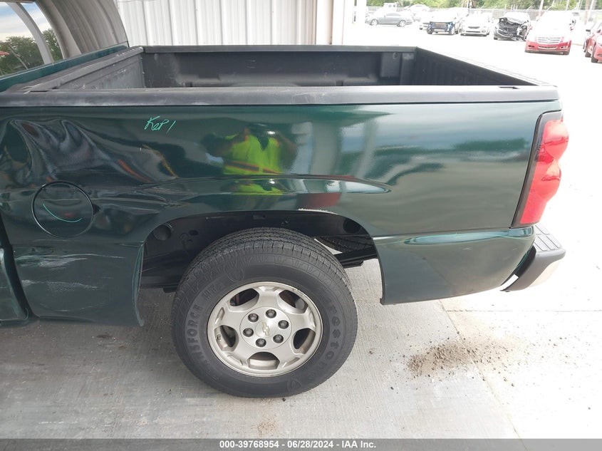 2004 Chevrolet Silverado 1500 Ls VIN: 2GCEC13T841402805 Lot: 39768954