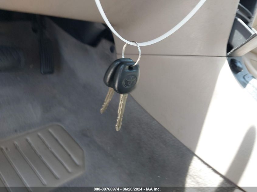 2005 Toyota Corolla Ce VIN: JTDBR32E252051925 Lot: 39768974