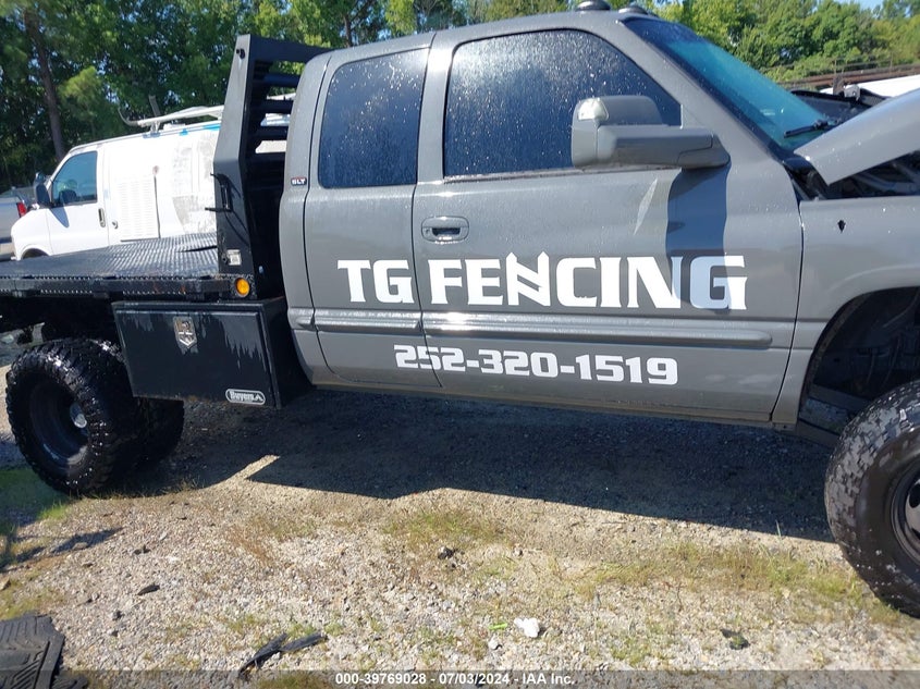 2001 Dodge Ram 3500 St VIN: 1B7MF33631J203381 Lot: 39769028