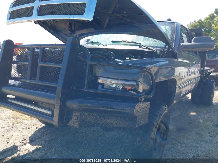 2001 Dodge Ram 3500 St VIN: 1B7MF33631J203381 Lot: 39769028