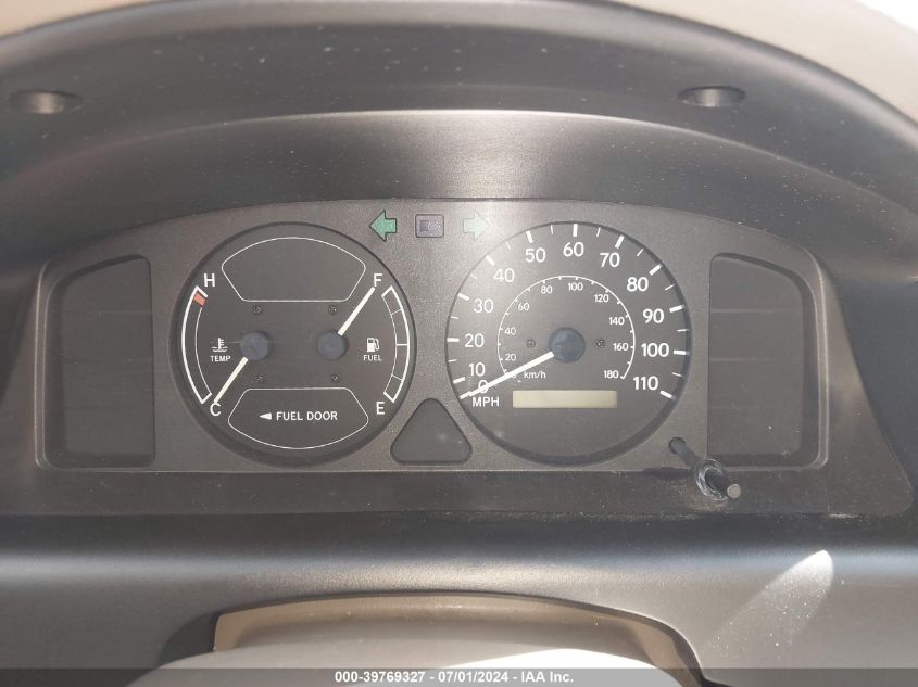 2001 Chevrolet Prizm VIN: 1Y1SK52811Z445293 Lot: 39769327