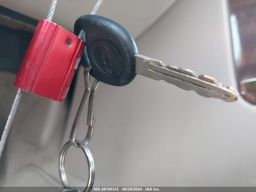 2005 Chevrolet Tahoe Lt VIN: 1GNEC13T45R232586 Lot: 39769333