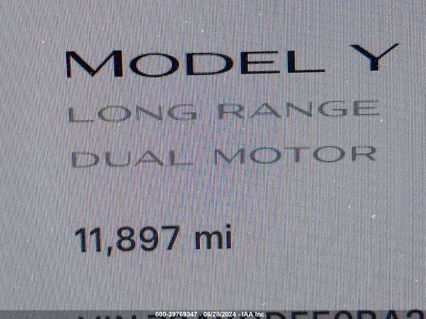 2024 Tesla Model Y Long Range Dual Motor All-Wheel Drive VIN: 7SAYGDEE0RA228332 Lot: 39769347