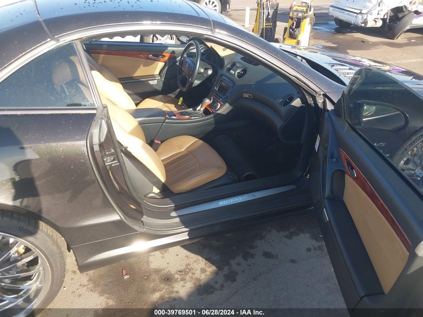 2005 Mercedes-Benz Sl 55 Amg VIN: WDBSK74F45F097748 Lot: 39769501