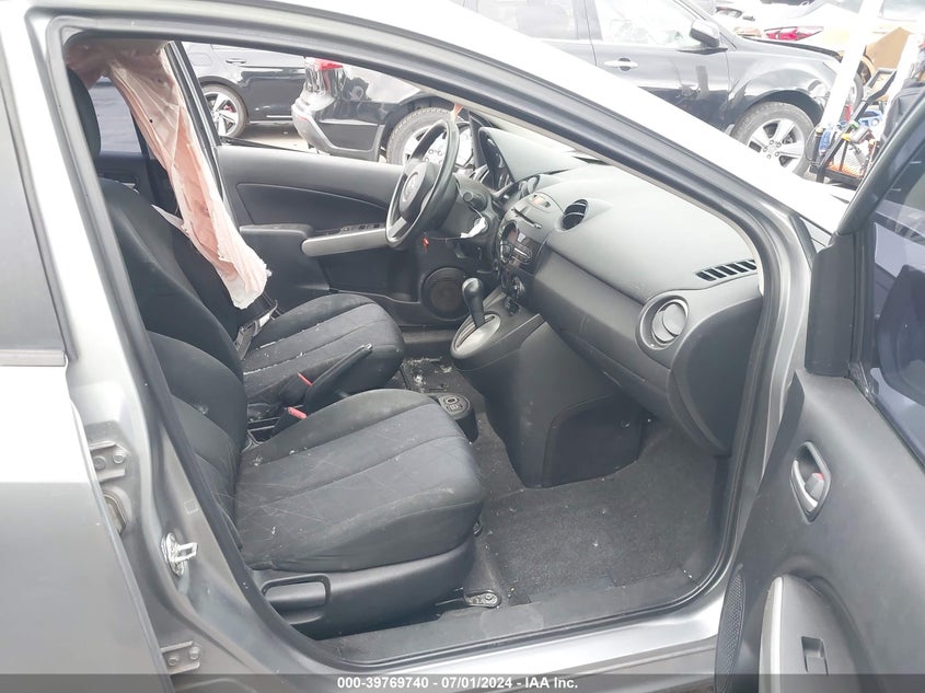 2014 Mazda Mazda2 Sport VIN: JM1DE1KZ2E0174325 Lot: 39769740