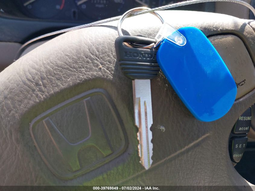 1998 Honda Civic Lx VIN: 2HGEJ667XWH579482 Lot: 39769849