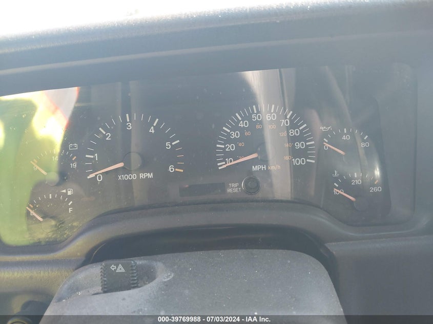 2001 Jeep Cherokee Limited/Sport VIN: 1J4FF58S31L502524 Lot: 39769988