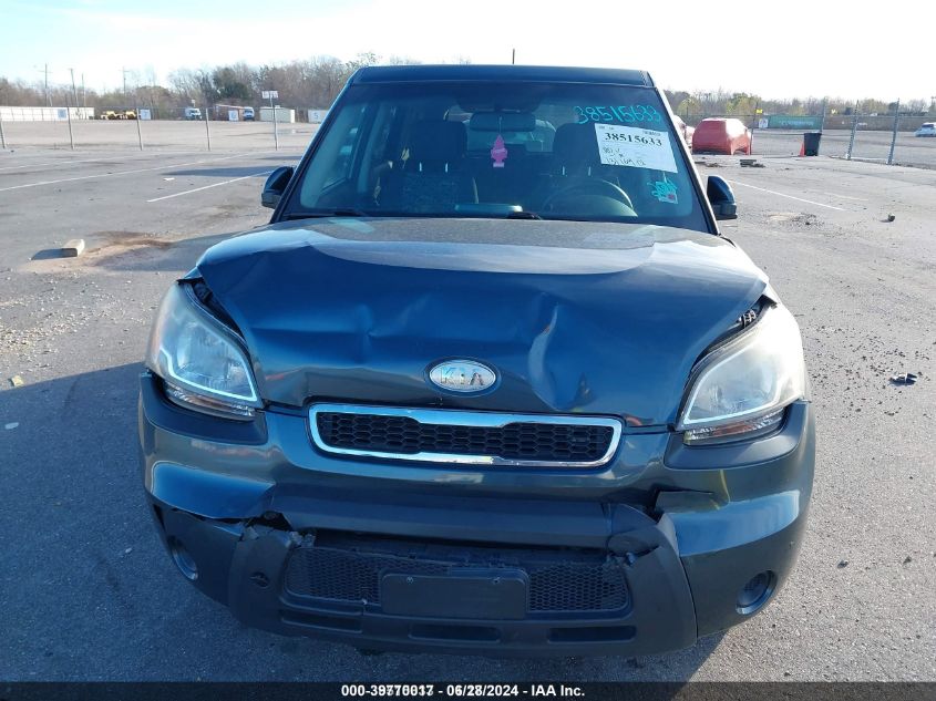 2011 Kia Soul + VIN: KNDJT2A20B7272467 Lot: 39770017