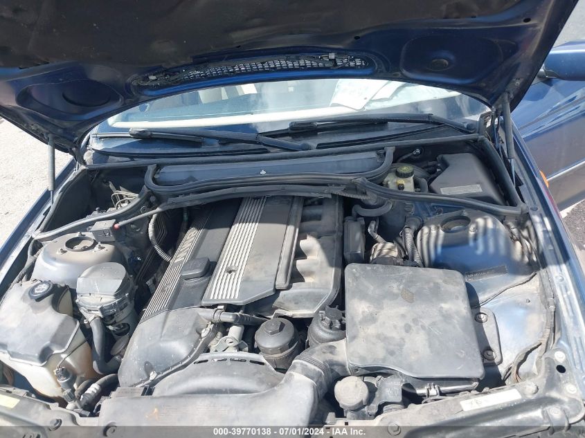 2003 BMW 325Xi VIN: WBAEU33493PM58011 Lot: 39770138