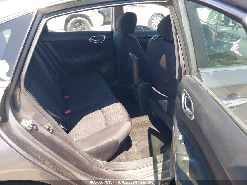 2017 Nissan Sentra Sv VIN: 3N1AB7APXHL701472 Lot: 39770197