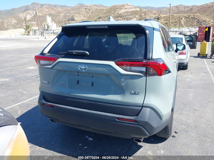 2021 TOYOTA RAV4 XLE - 2T3W1RFV9MW140774