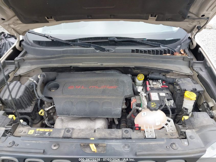 2015 Jeep Renegade Latitude VIN: ZACCJABT9FPC21543 Lot: 39770238