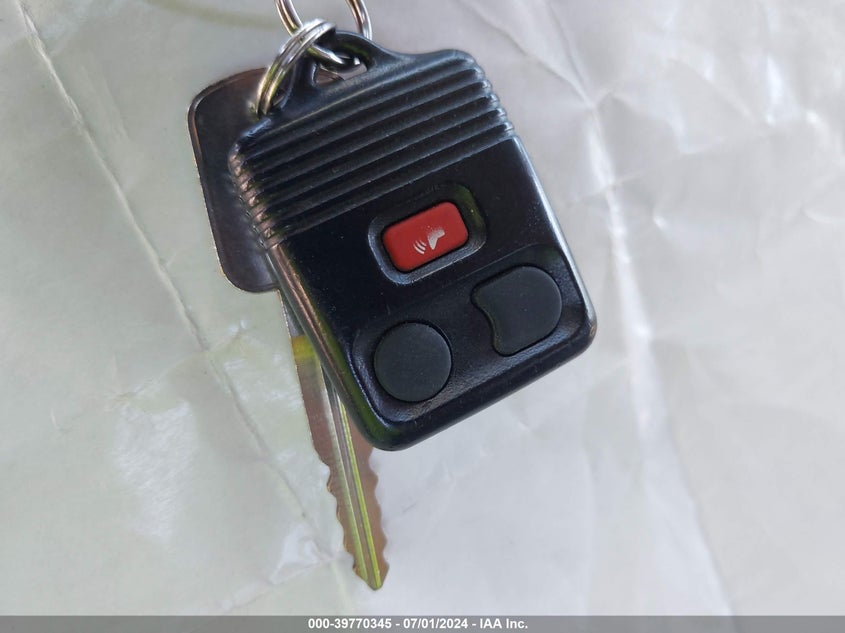 2001 Ford F-250 Lariat/Xl/Xlt VIN: 1FTNX20F01ED03849 Lot: 39770345