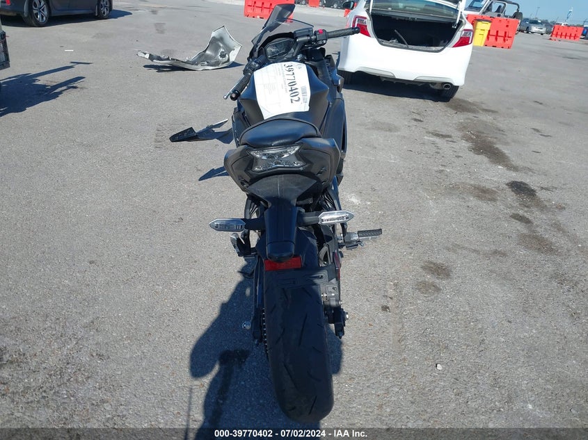 VIN ML5EXER11PDA84016 2023 KAWASAKI EX650 R