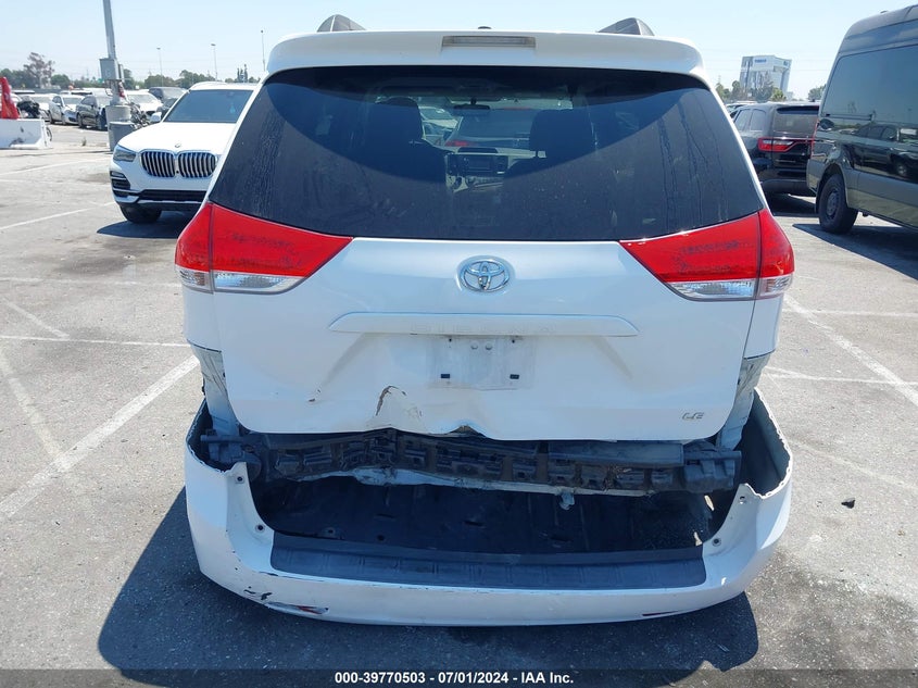 2014 Toyota Sienna Le V6 8 Passenger VIN: 5TDKK3DCXES423147 Lot: 39770503