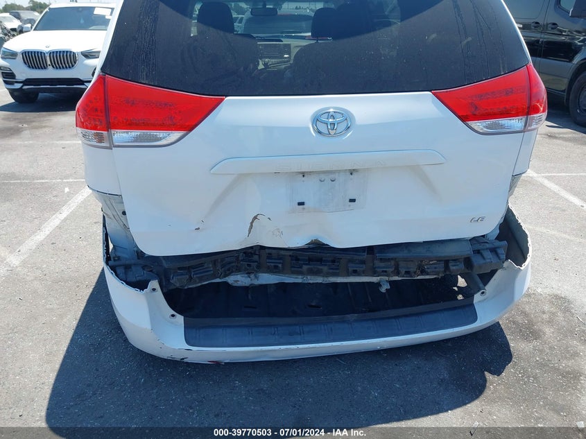 2014 Toyota Sienna Le V6 8 Passenger VIN: 5TDKK3DCXES423147 Lot: 39770503