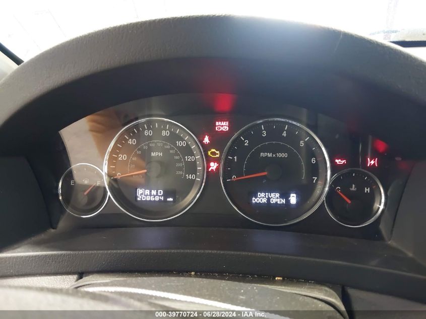 2010 Jeep Grand Cherokee Laredo VIN: 1J4PR4GK3AC160841 Lot: 39770724