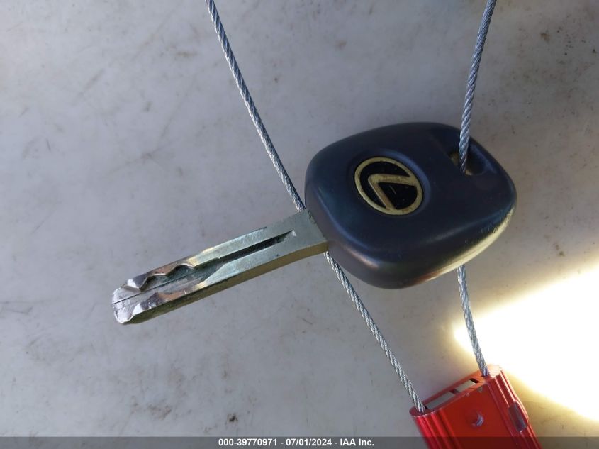 2004 Lexus Is 300 Base W/5-Speed Manual VIN: JTHBD192640083347 Lot: 39770971