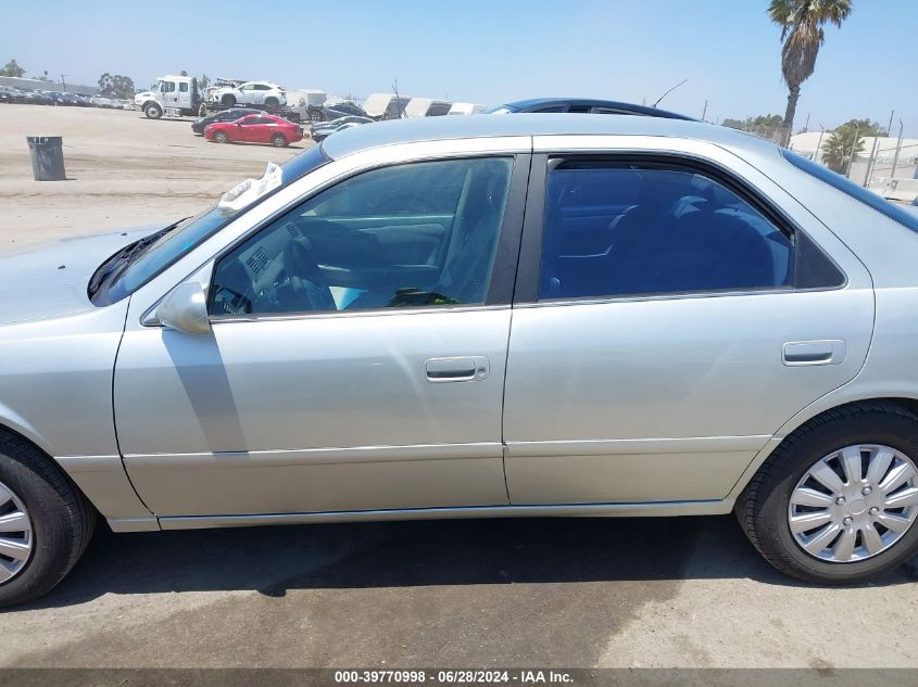 2000 Toyota Camry Le V6 VIN: JT2BF22K5Y0242028 Lot: 39770998