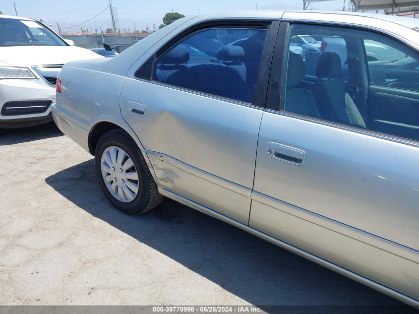 2000 Toyota Camry Le V6 VIN: JT2BF22K5Y0242028 Lot: 39770998