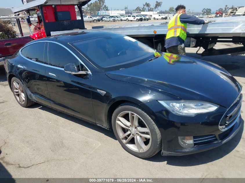 2013 Tesla Model S VIN: 5YJSA1AC9DFP10137 Lot: 39771079