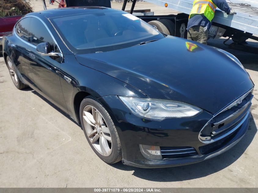 2013 Tesla Model S VIN: 5YJSA1AC9DFP10137 Lot: 39771079