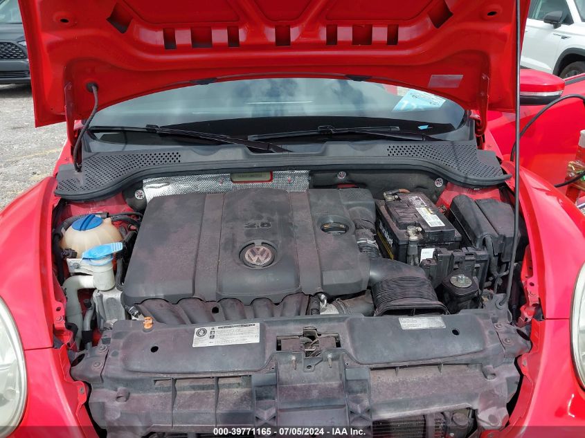 2013 Volkswagen Beetle 2.5L VIN: 3VWJX7AT4DM680938 Lot: 39771165