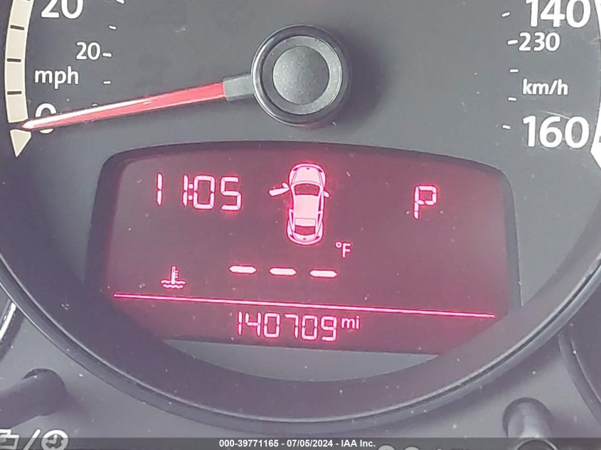 2013 Volkswagen Beetle 2.5L VIN: 3VWJX7AT4DM680938 Lot: 39771165