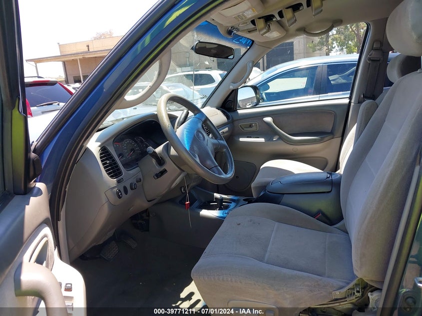 2002 Toyota Sequoia Sr5 V8 VIN: 5TDBT44A82S099161 Lot: 39771211