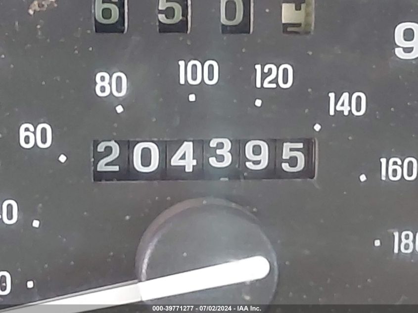 2000 Ford Explorer Xlt VIN: 1FMZU63E0YZA61762 Lot: 39771277