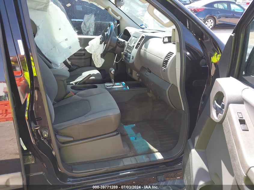 2015 Nissan Xterra X/S/Pro-4X VIN: 5N1AN0NU6FN650038 Lot: 39771289