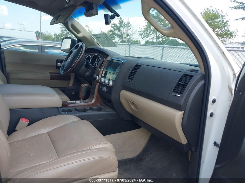 2010 Toyota Sequoia Platinum 5.7L V8 VIN: 5TDYY5G13AS030695 Lot: 39771377