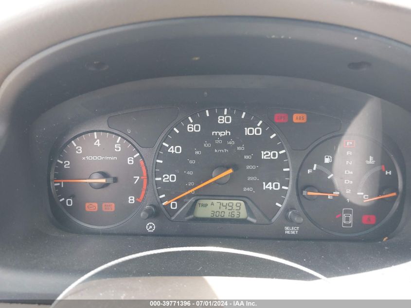 2000 Honda Accord 2.3 Se VIN: 1HGCG5670YA045103 Lot: 39771396