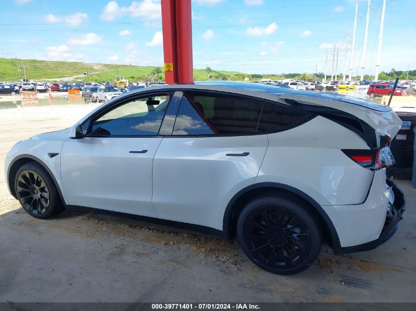 2020 Tesla Model Y Long Range Dual Motor All-Wheel Drive/Performance Dual Motor All-Wheel Drive VIN: 5YJYGDEF1LF002896 Lot: 39771401