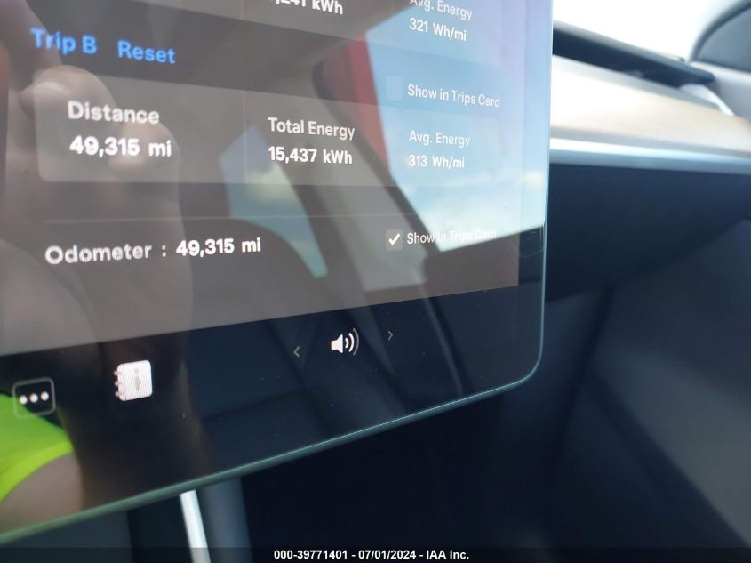 2020 Tesla Model Y Long Range Dual Motor All-Wheel Drive/Performance Dual Motor All-Wheel Drive VIN: 5YJYGDEF1LF002896 Lot: 39771401