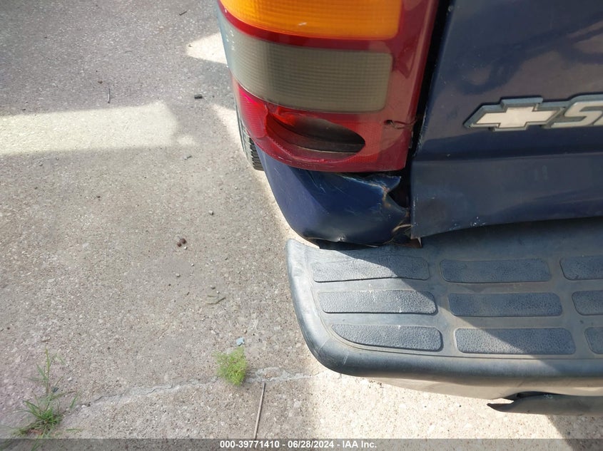 2002 Chevrolet Silverado 1500 Ls VIN: 2GCEC19V321194841 Lot: 39771410