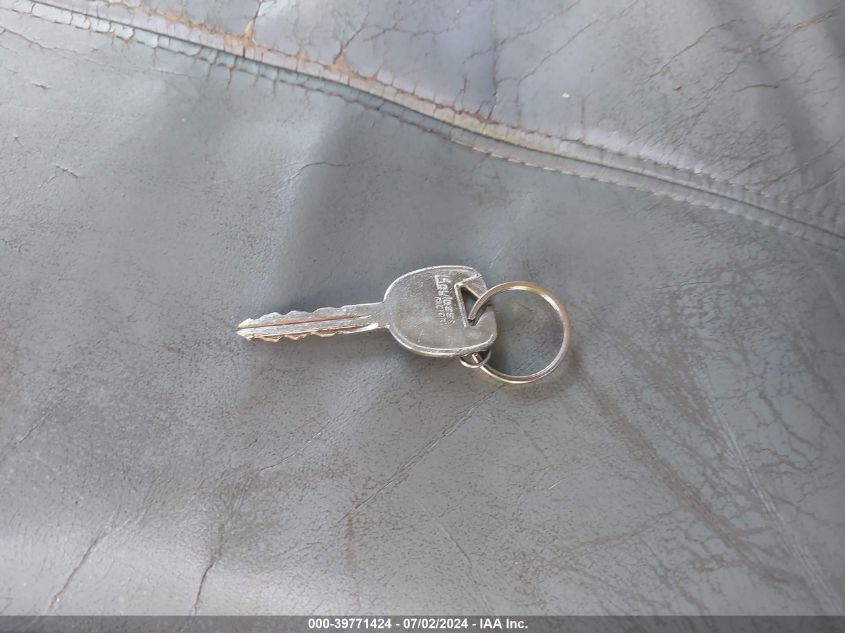 2000 Chevrolet Tahoe All New Lt VIN: 1GNEC13T1YJ188534 Lot: 39771424