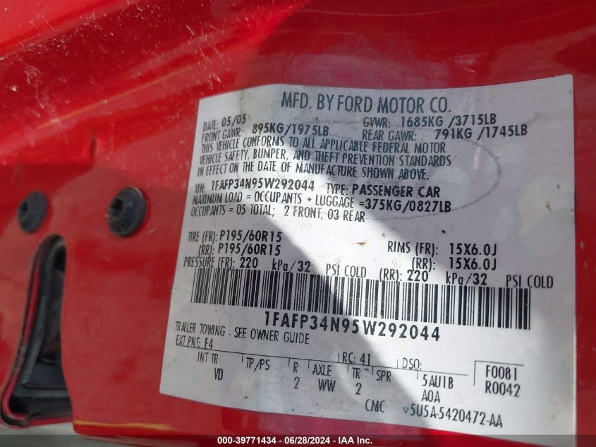 2005 Ford Focus Zx4 VIN: 1FAFP34N95W292044 Lot: 39771434