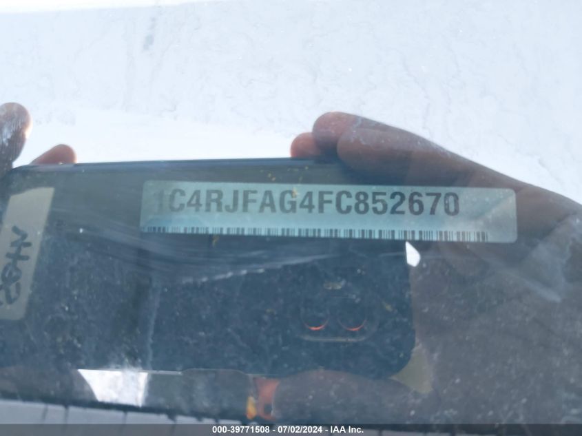 2015 Jeep Grand Cherokee Laredo VIN: 1C4RJFAG4FC852670 Lot: 39771508