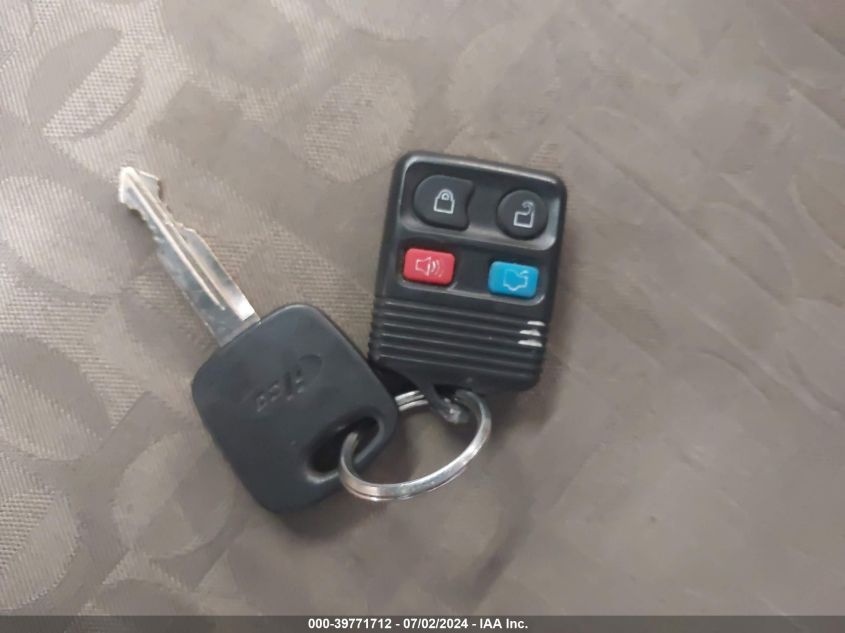 2005 Ford Focus VIN: 1SAFE349X5W117687 Lot: 39771712